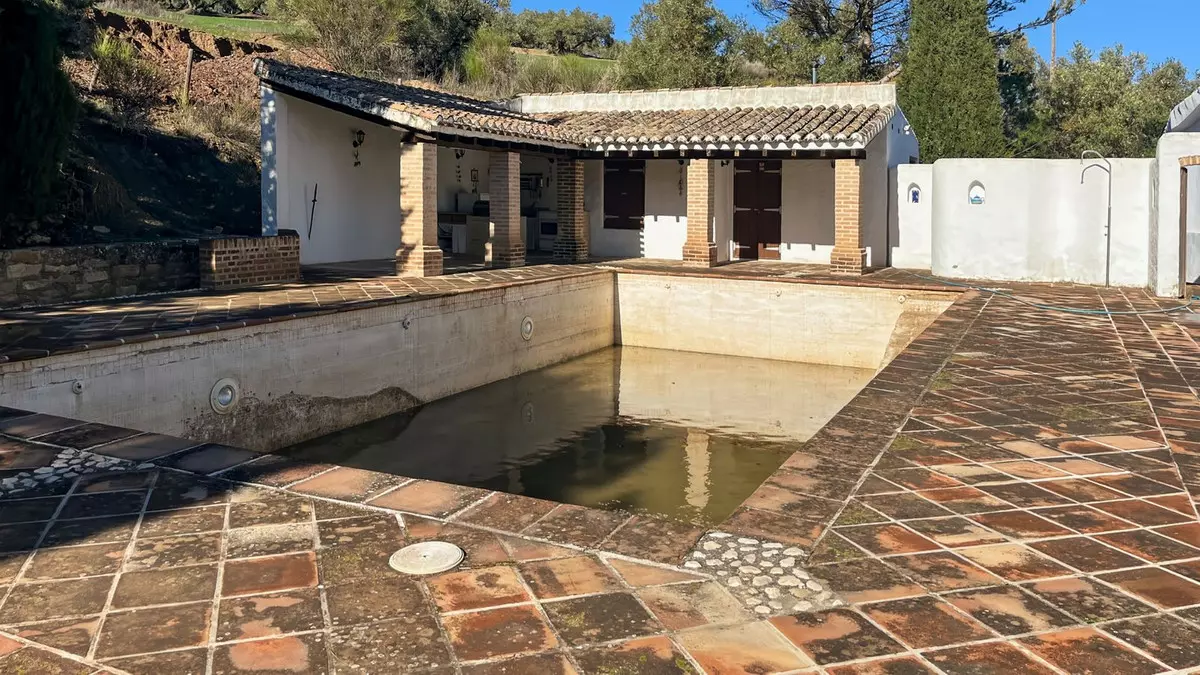 6-bedroom Country House In Villanueva Del Rosario, Spain (588 M²)