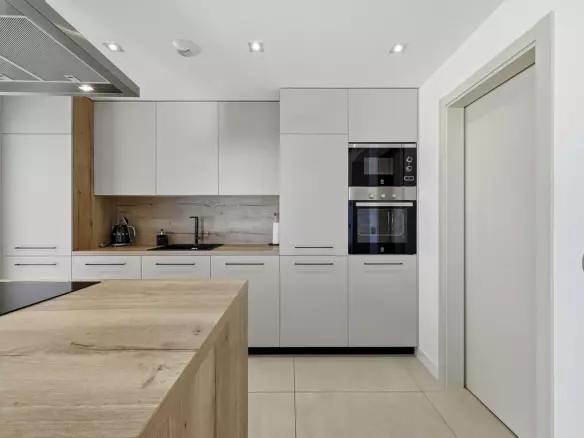 3-bedroom Apartment In Mijas, Spain (106 M²)