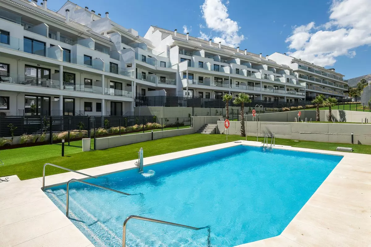 3-bedroom Apartment In Fuengirola, Spain (80 M²)