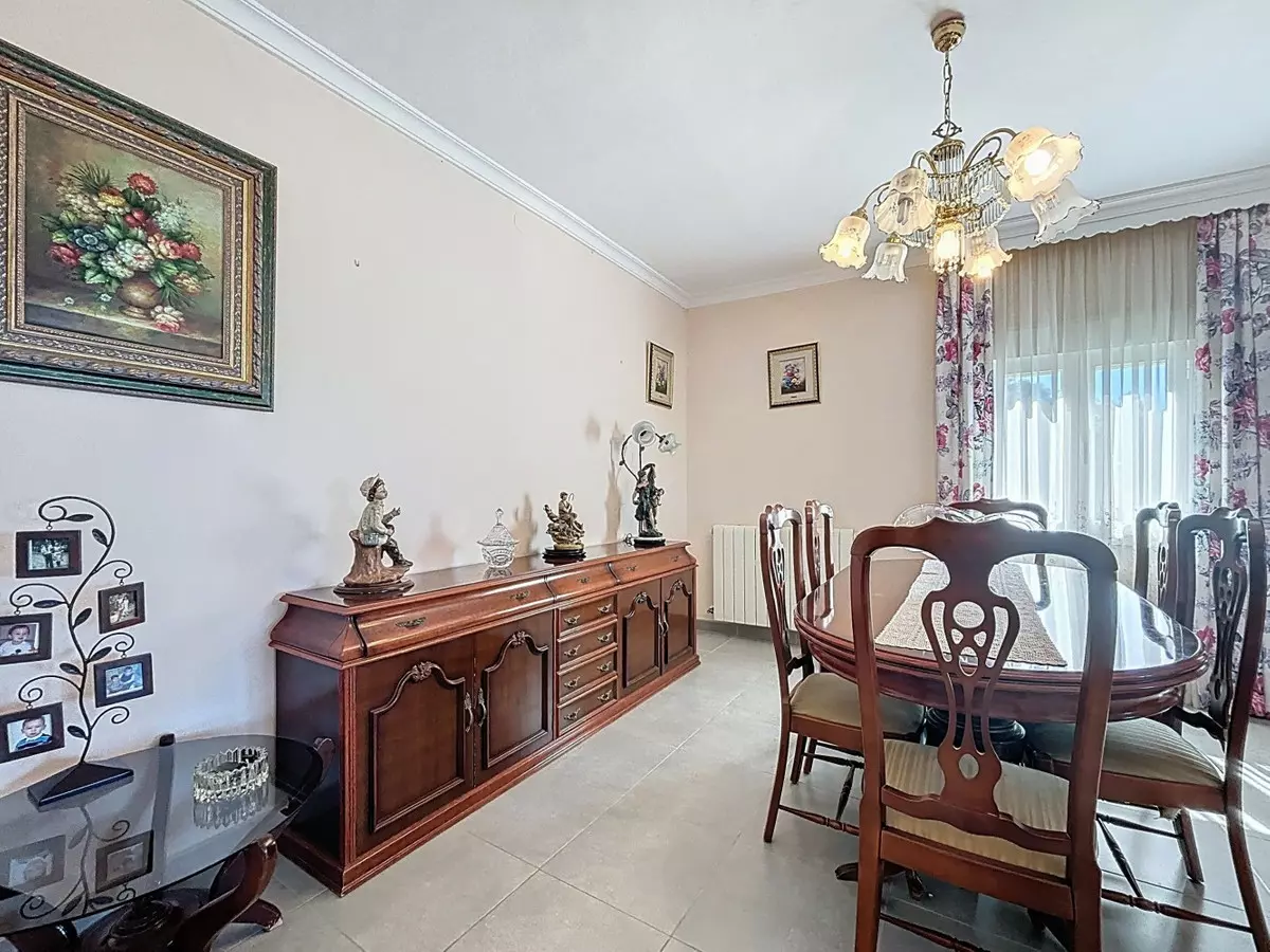 3-bedroom Villa In Cómpeta, Spain (256 M²)