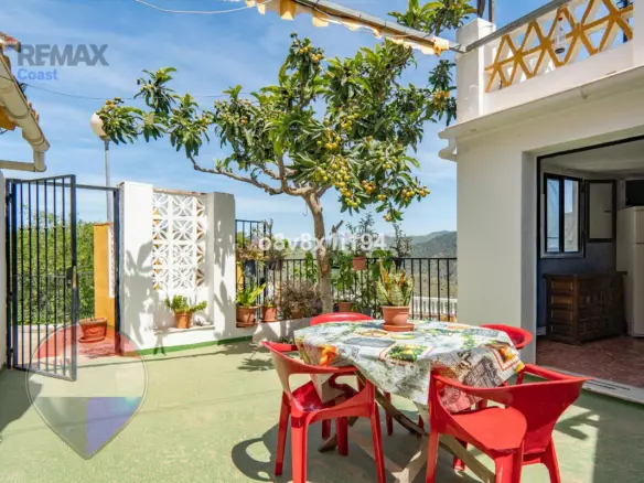 3-bedroom Country House In Málaga, Spain (100 M²)