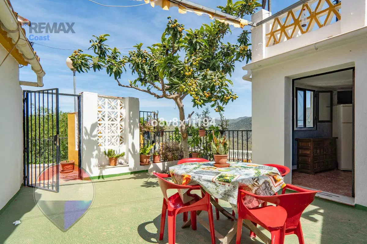 3-bedroom Country House In Málaga, Spain (100 M²)