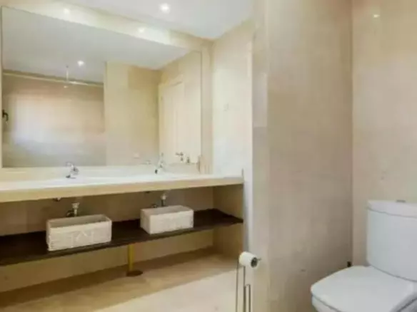 2-bedroom Apartment In Estepona, Spain (130 M²)