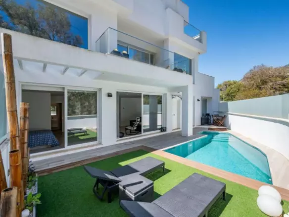 4-bedroom Villa In Benalmádena, Spain (294 M²)