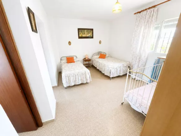 3-bedroom Villa In Cártama, Spain (221 M²)