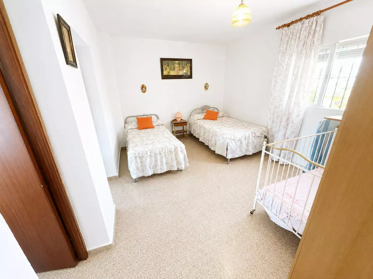 3-bedroom Villa In Cártama, Spain (221 M²)