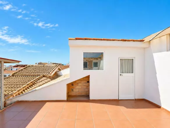 7-bedroom Villa In Benalmádena, Spain (300 M²)