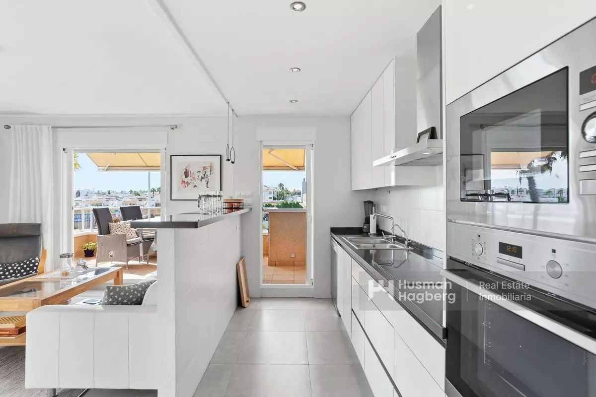 2-bedroom Apartment In Orihuela, Spain (52 M²)