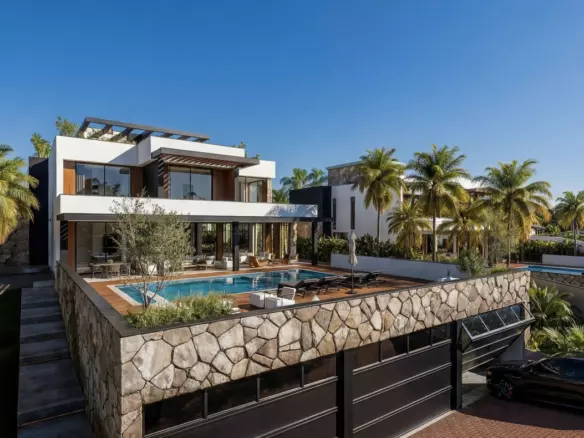 5-bedroom Villa In Estepona, Spain (599 M²)