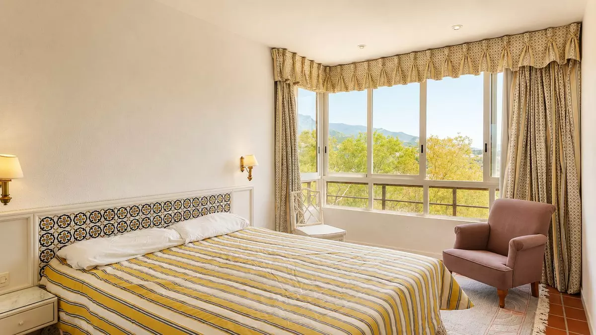2-bedroom Apartment In Marbella, Spain (85 M²)