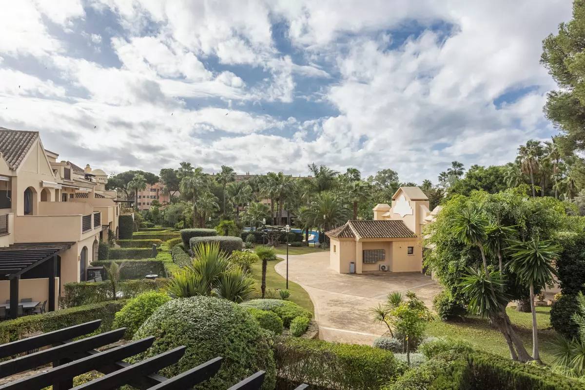 2-bedroom Apartment In Marbella, Spain (176 M²)