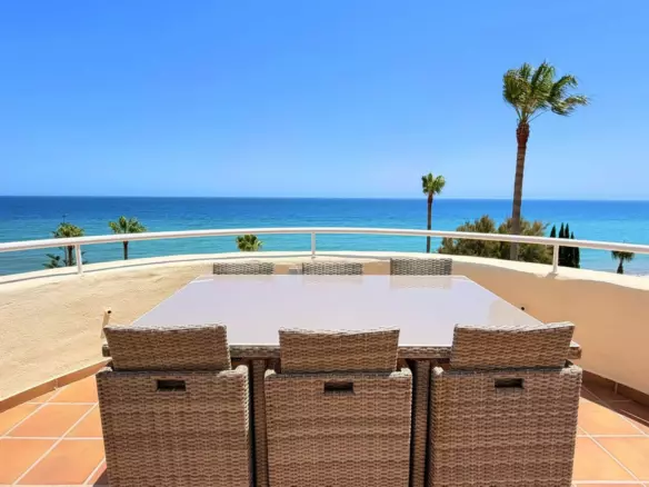 3-bedroom Apartment In Estepona, Spain (157 M²)