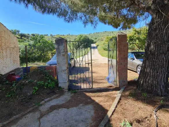 2-bedroom Villa In Tolox, Spain (60 M²)