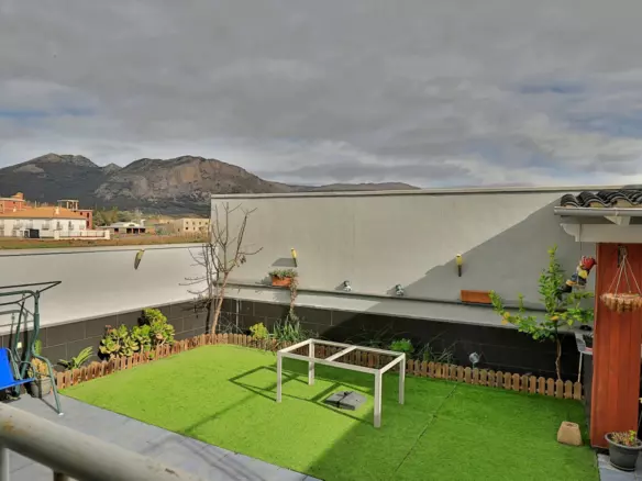 4-bedroom Villa In Alfarnate, Spain (220 M²)