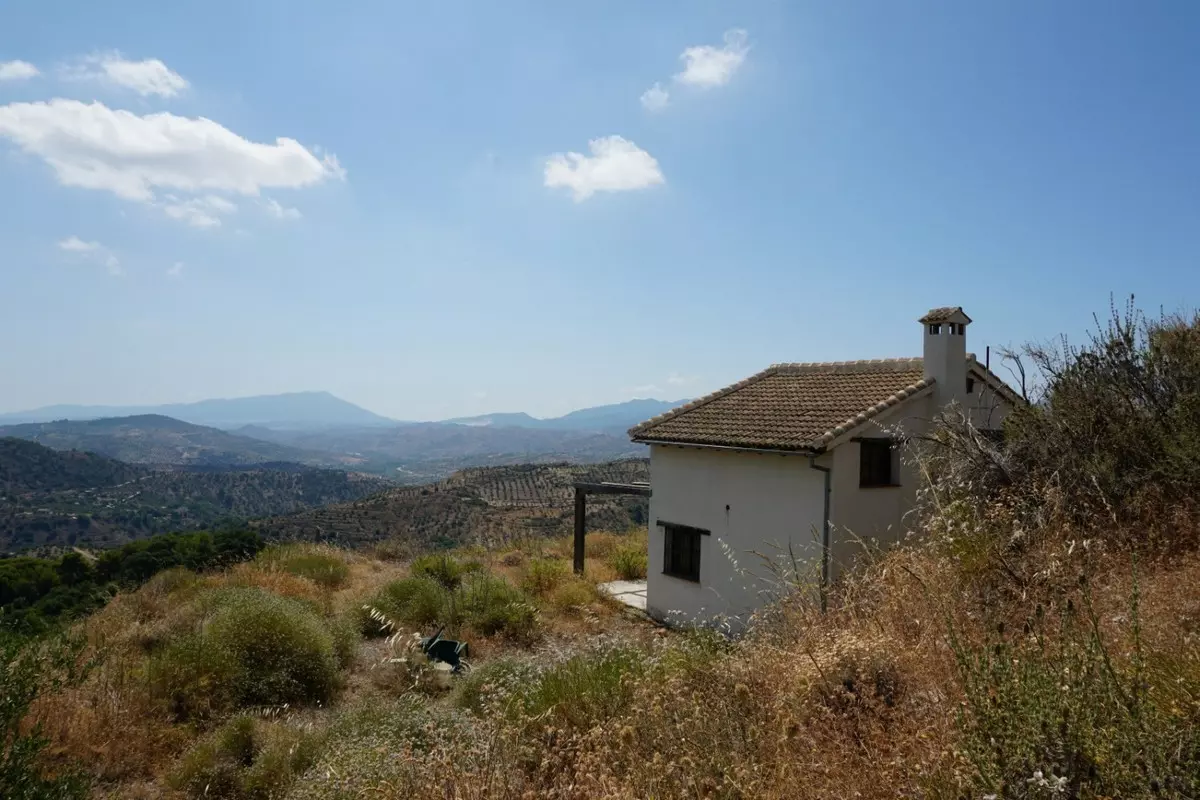 3-bedroom Country House In Yunquera, Spain (98 M²)