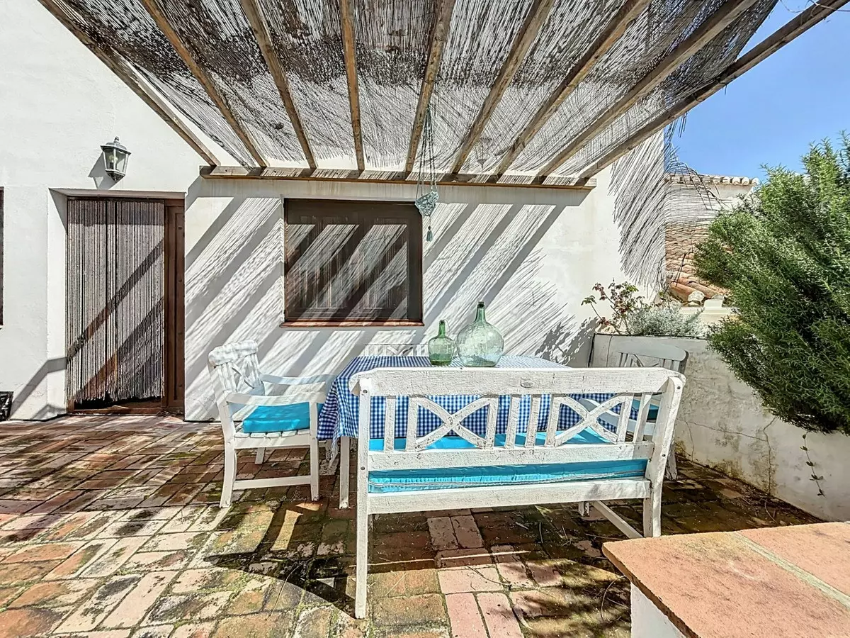 6-bedroom Villa In Comares, Spain (217 M²)