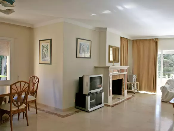 4-bedroom Apartment In Estepona, Spain (209 M²)