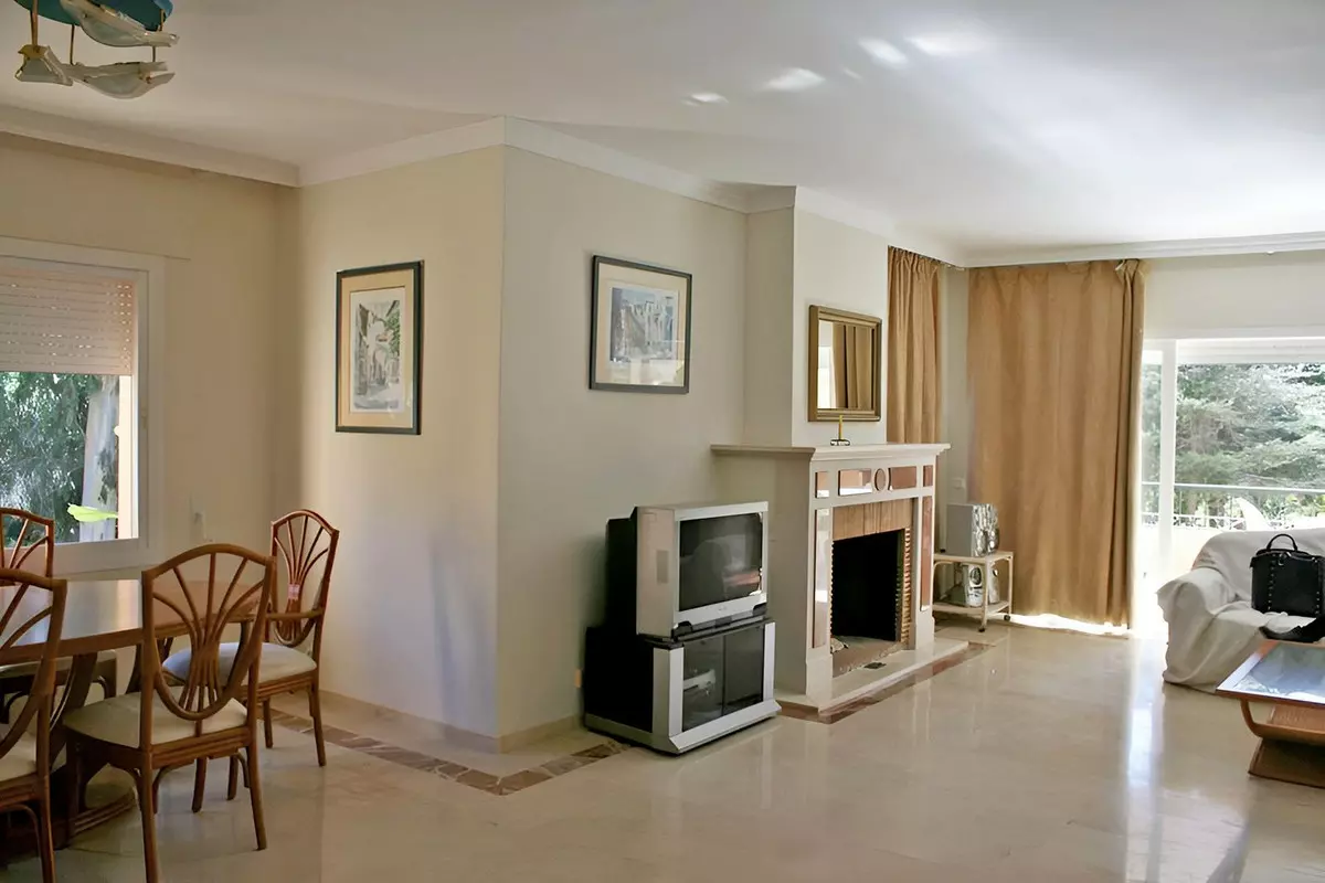 4-bedroom Apartment In Estepona, Spain (209 M²)
