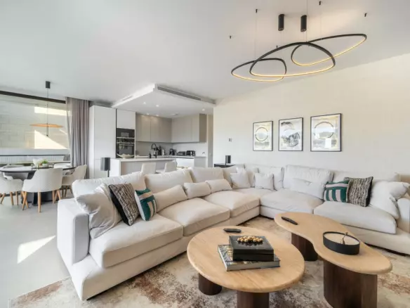 5-bedroom Villa In Marbella, Spain (322 M²)