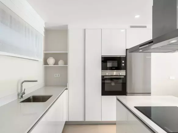 2-bedroom Apartment In Marbella, Spain (92 M²)