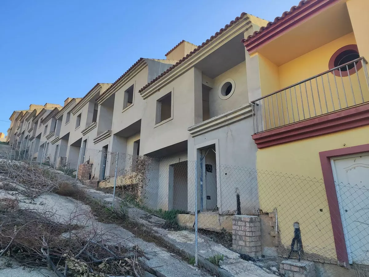 3-bedroom Villa In Alcaucín, Spain (7.950 M²)