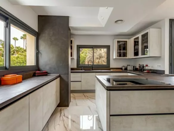 4-bedroom Villa In Marbella, Spain (253 M²)