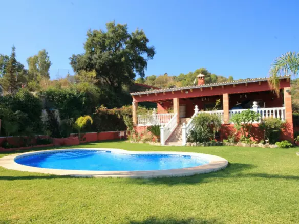 5-bedroom Country House In Guaro, Spain (277 M²)