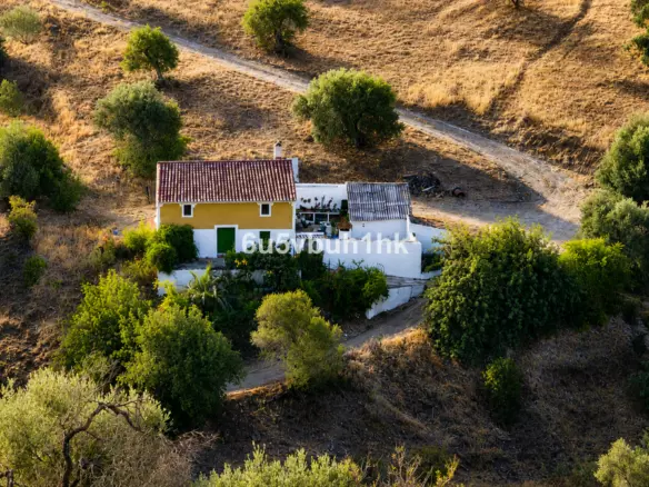 5-bedroom Country House In Álora, Spain (181 M²)