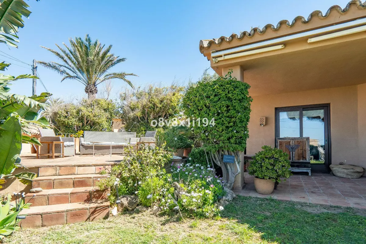 2-bedroom Villa In Marbella, Spain (180 M²)