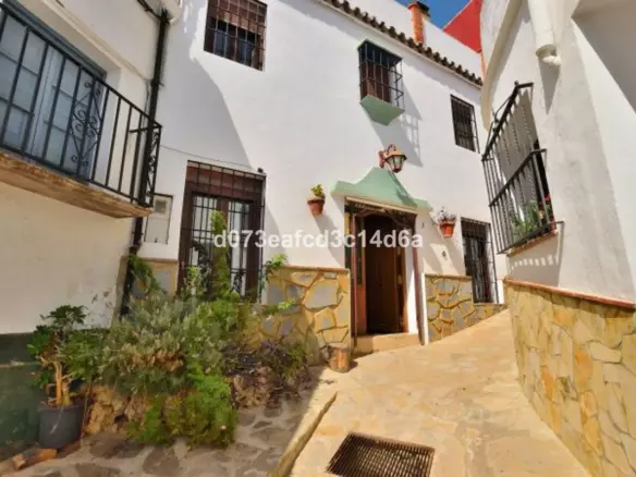 5-bedroom Town House In Benaoján, Spain (316 M²)
