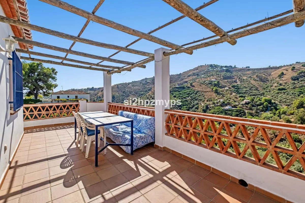 2-bedroom Villa In Frigiliana, Spain (49 M²)