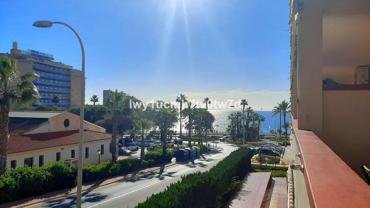 2-bedroom Apartment In Benalmádena, Spain (182 M²)