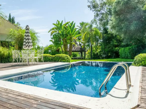 3-bedroom Villa In Benahavis, Spain (329 M²)