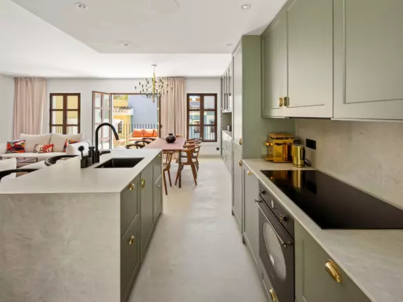 3-bedroom Town House In Marbella, Spain (211 M²)