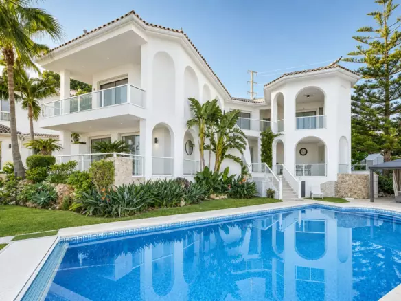 6-bedroom Villa In Marbella, Spain (842 M²)