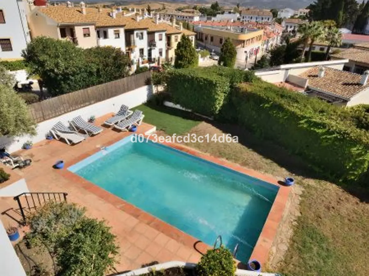 4-bedroom Villa In Ronda, Spain (220 M²)