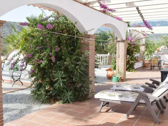 6-bedroom Villa In Cómpeta, Spain (457 M²)