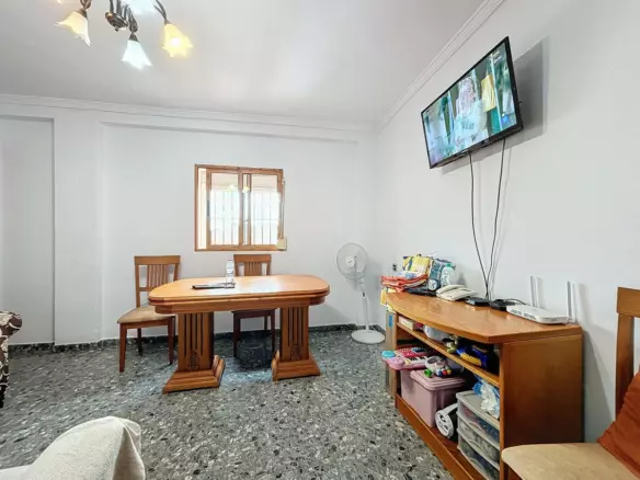 3-bedroom Villa In Cómpeta, Spain (93 M²)