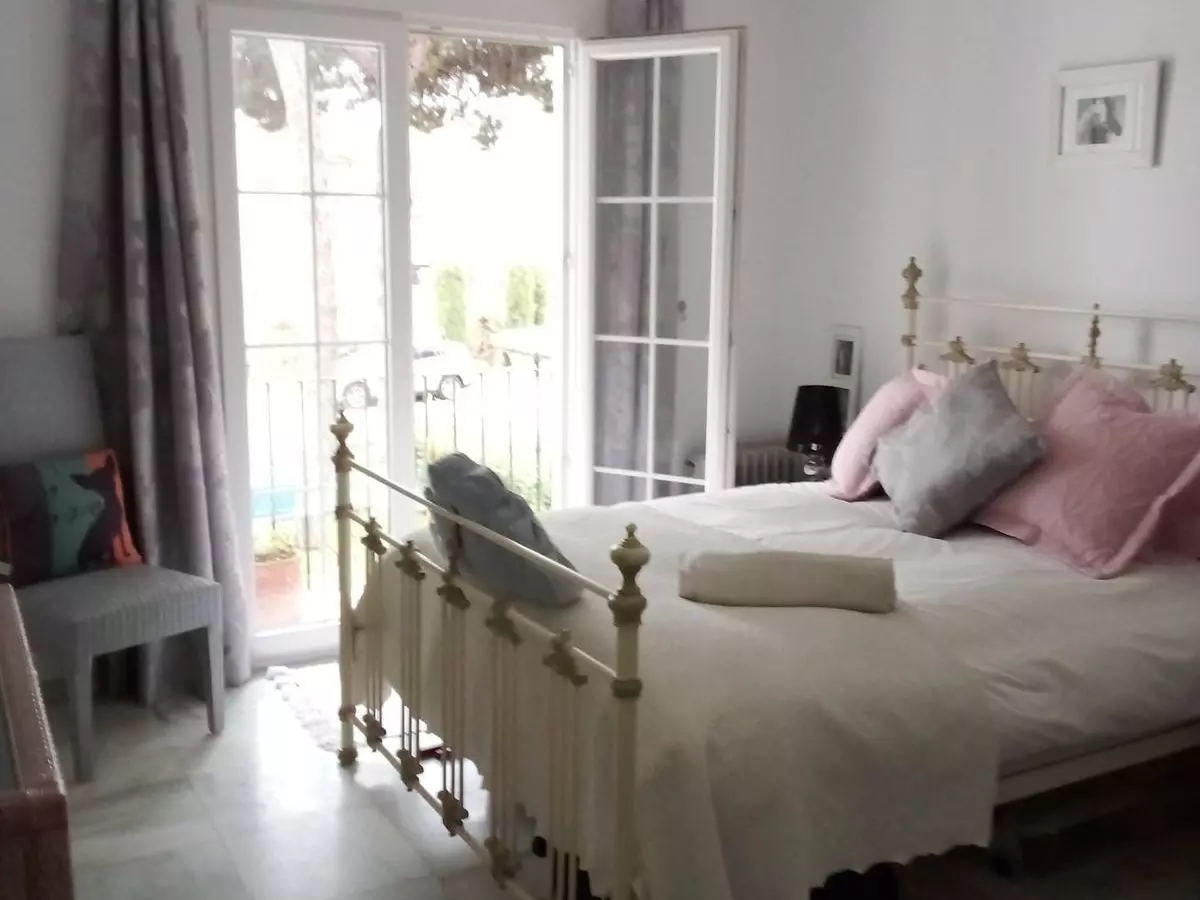 3-bedroom Apartment In Estepona, Spain (90 M²)