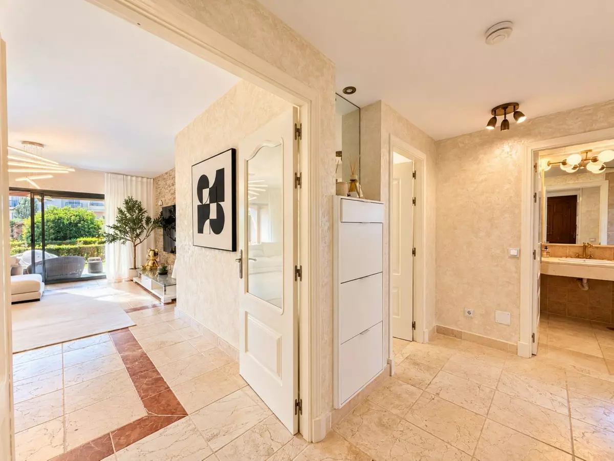 2-bedroom Apartment In Estepona, Spain (144 M²)