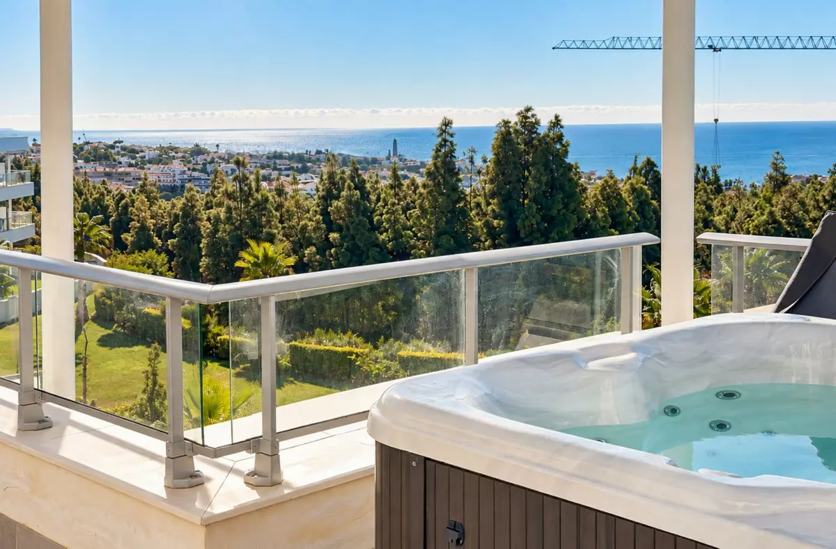 3-bedroom Apartment In Mijas, Spain (132 M²)