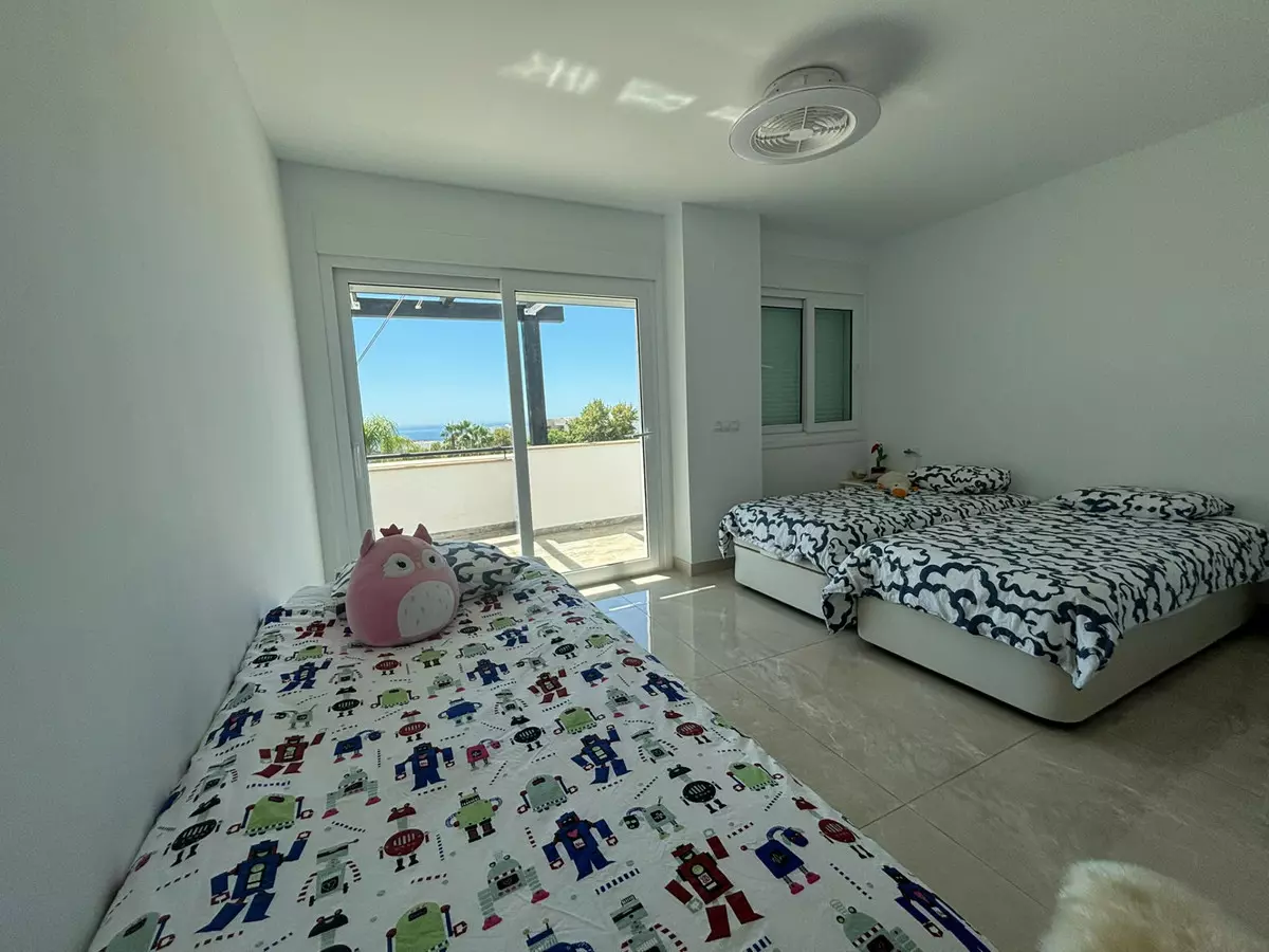 4-bedroom Town House In Marbella, Spain (220 M²)