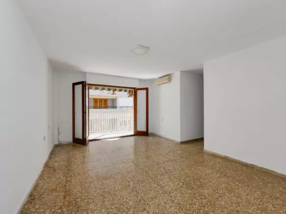 3-bedroom Apartment In Torrevieja, Spain (105 M²)