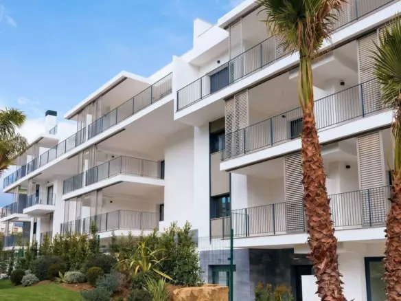 2-bedroom Apartment In Estepona, Spain (93 M²)