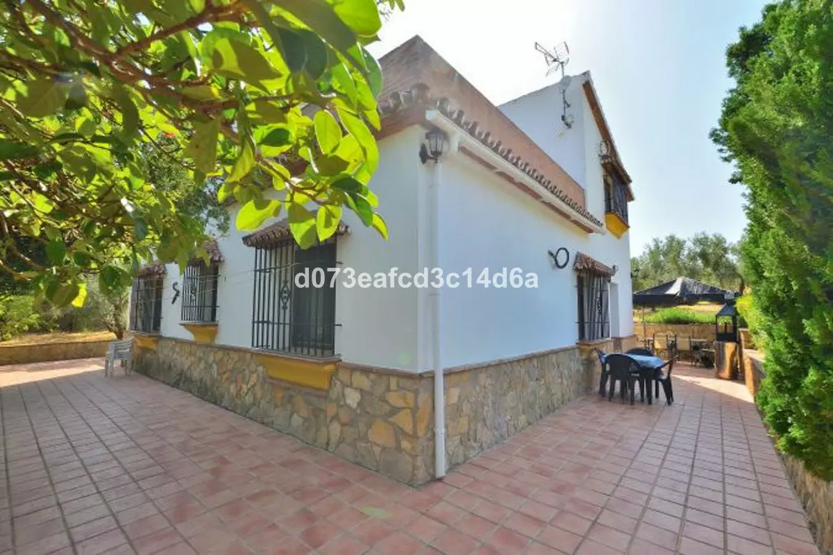 6-bedroom Country House In Arriate, Spain (244 M²)