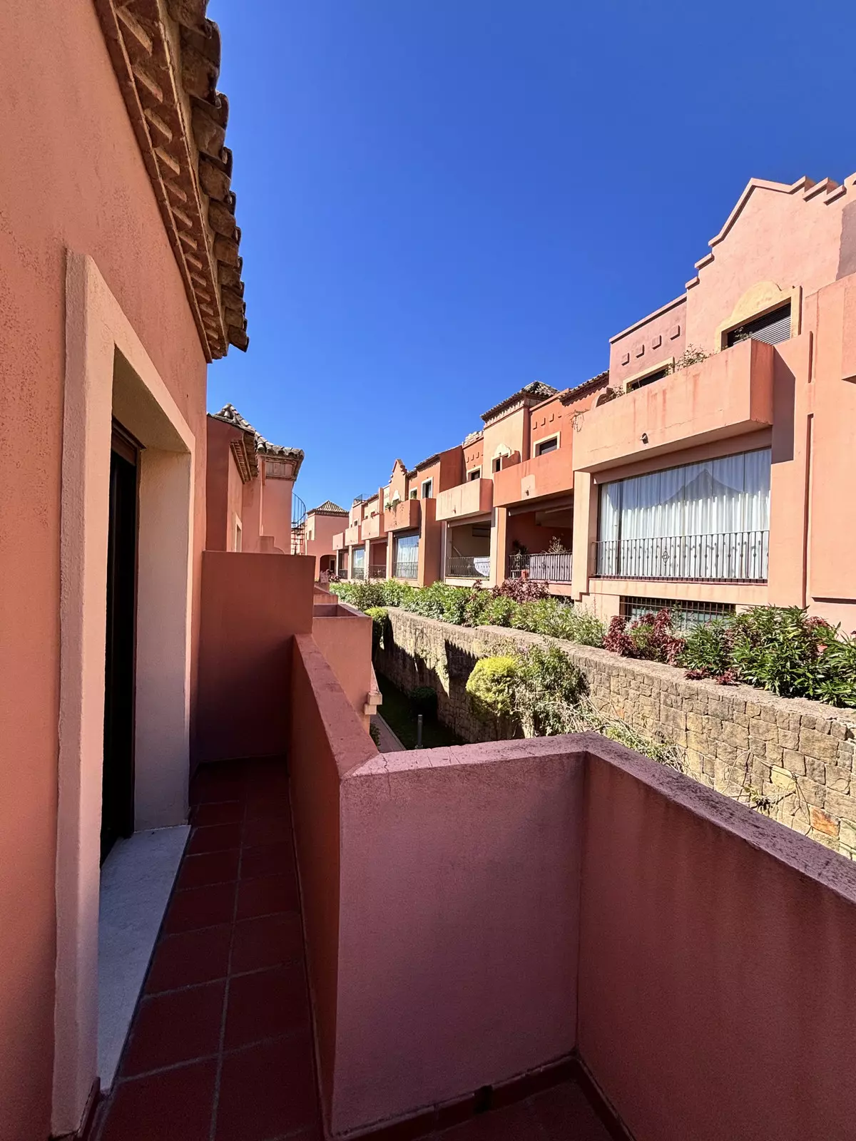 3-bedroom Town House In Estepona, Spain (200 M²)