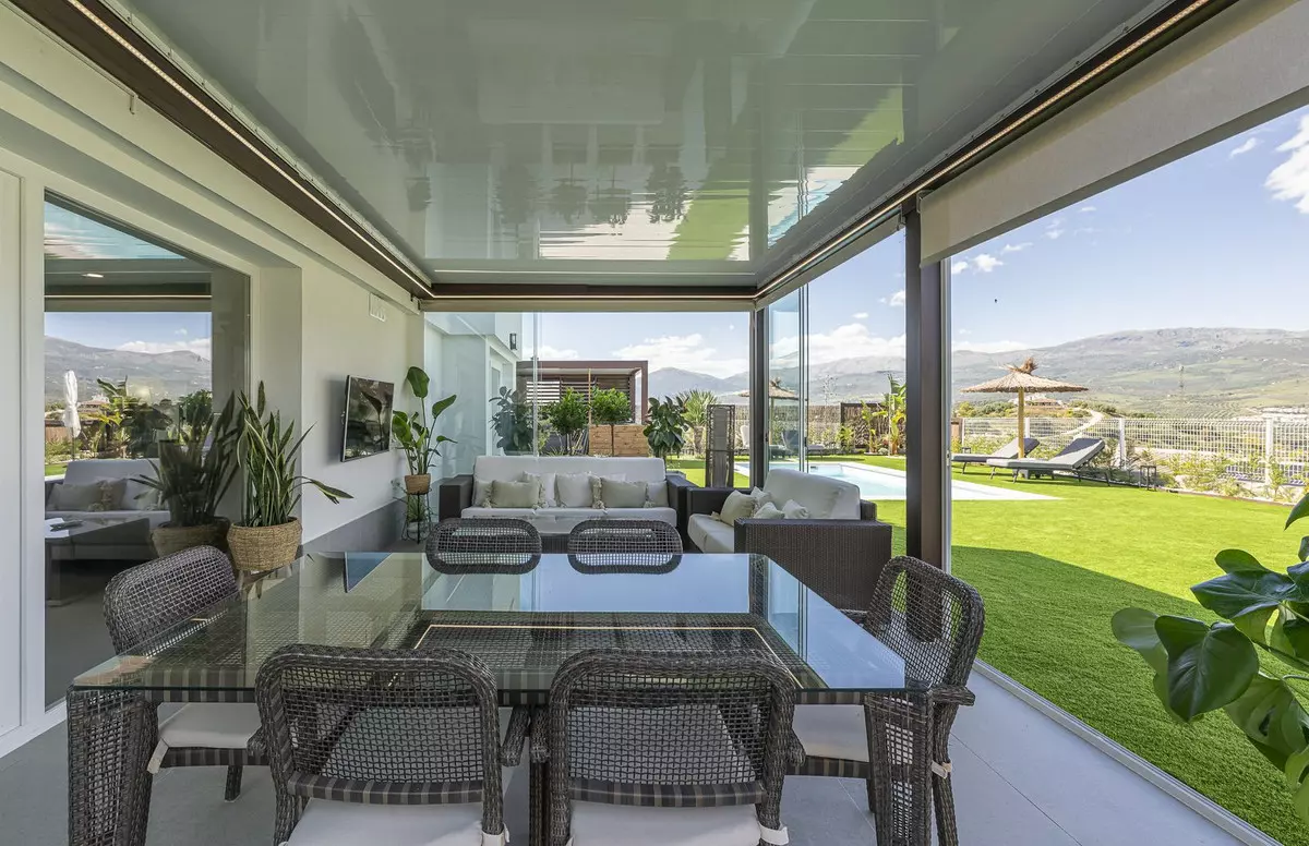 3-bedroom Villa In La Viñuela, Spain (203 M²)