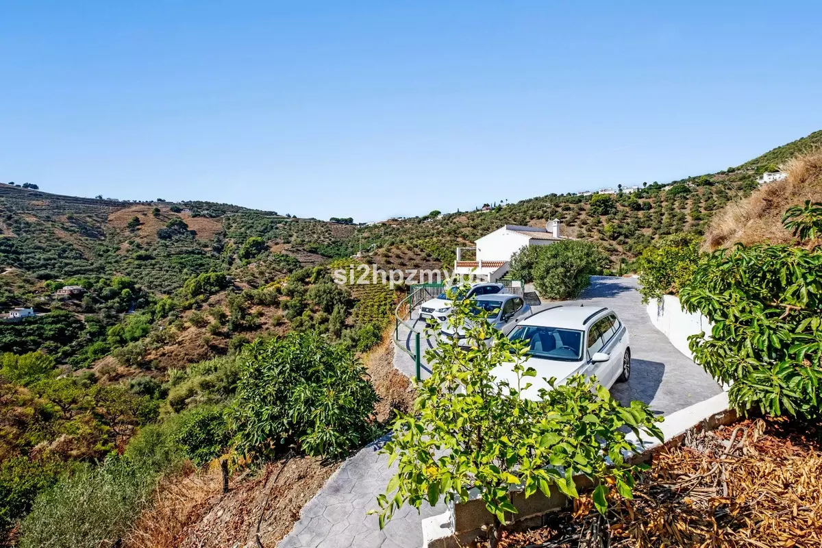 2-bedroom Villa In Frigiliana, Spain (49 M²)