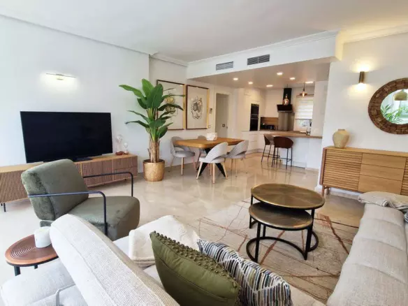 3-bedroom Apartment In Benalmádena, Spain (122 M²)