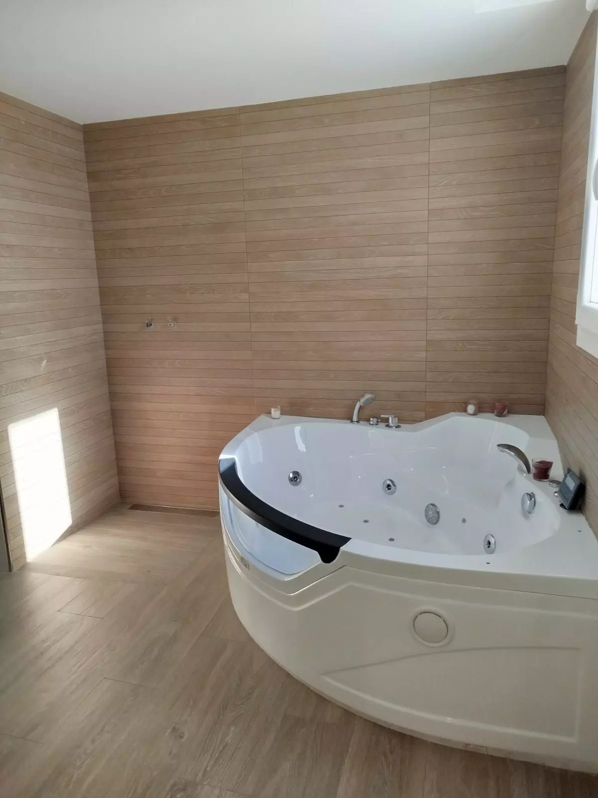 4-bedroom Town House In Cómpeta, Spain (384 M²)